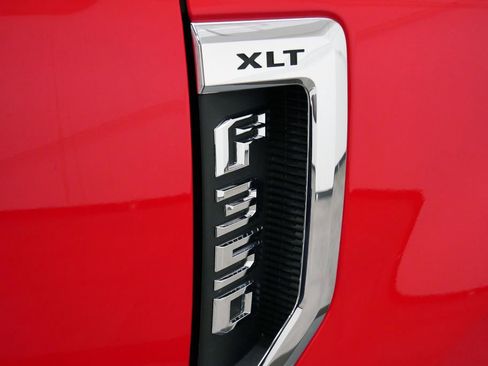 Used 2017 Ford F350 XLT AWD/4WD image 9