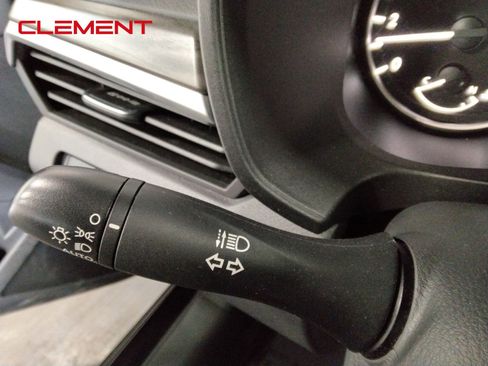 Used 2025 Nissan Altima 2.5 SV image 14