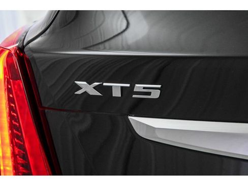 Certified 2025 Cadillac XT5 Premium Luxury image 59