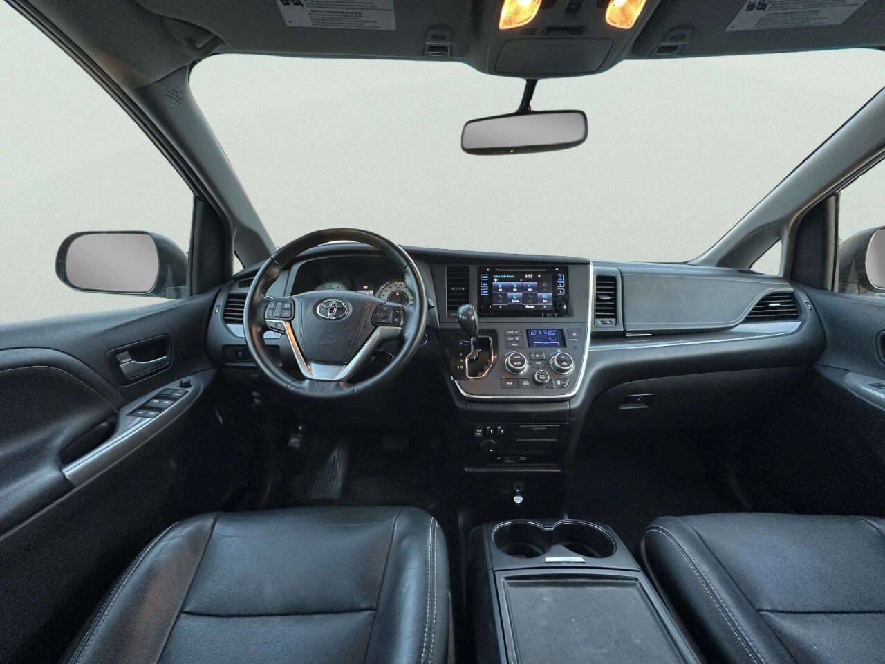 Used 2015 Toyota Sienna SE Premium FWD image 20