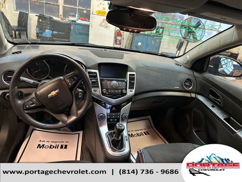 Used 2015 Chevrolet Cruze LT w/ Technology Package image 14