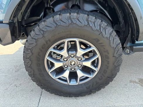 Used 2023 Ford Bronco Badlands AWD/4WD image 14