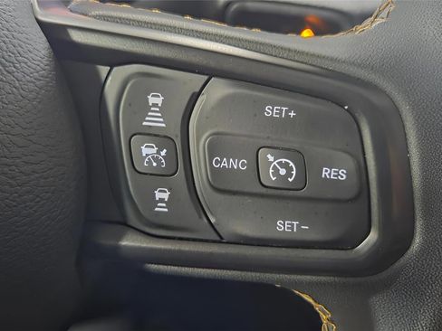 Used 2024 Jeep Wrangler Sport S image 17