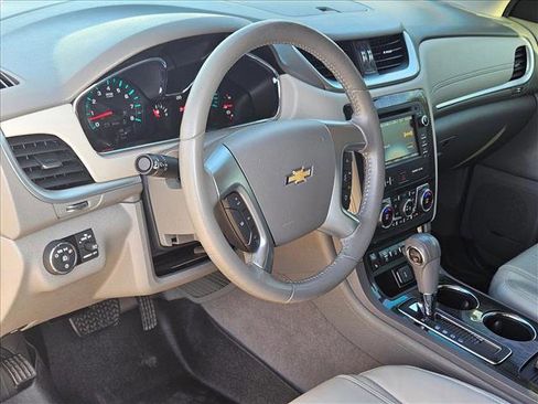 Used 2015 Chevrolet Traverse LT image 10