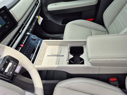 New 2026 Hyundai Santa Fe Limited FWD image 25