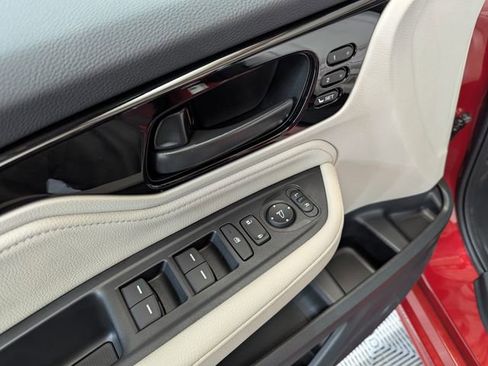 New 2026 Honda Odyssey Touring image 27