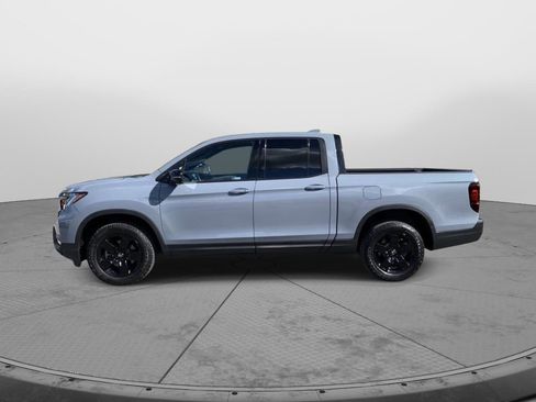 Certified 2024 Honda Ridgeline Black Edition image 6