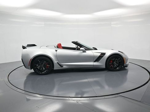 Used 2015 Chevrolet Corvette Z06 w/ 3LZ Preferred Equipment Group image 31