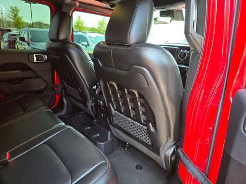 Used 2022 Jeep Wrangler Unlimited Rubicon w/ Trailer Tow Package AWD/4WD image 14