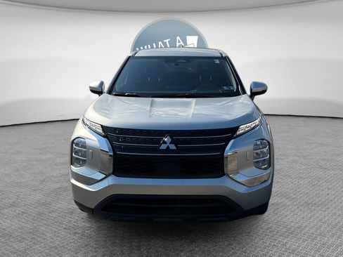 Used 2022 Mitsubishi Outlander ES AWD/4WD image 9