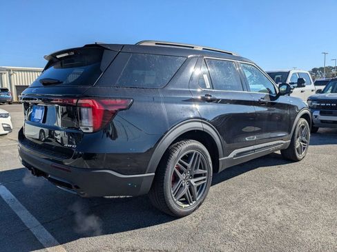 New 2026 Ford Explorer ST-Line image 4