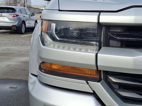 Used 2018 Chevrolet Silverado 1500 LT w/ All Star Edition image 28