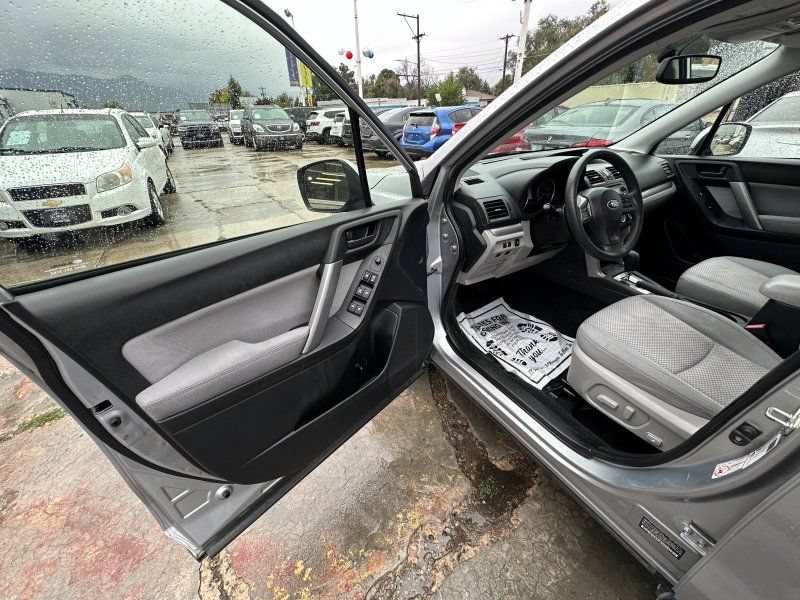 Used 2014 Subaru Forester 2.5i Premium w/ All-Weather Package AWD/4WD image 10
