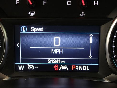 Used 2023 Chevrolet Equinox LT image 32