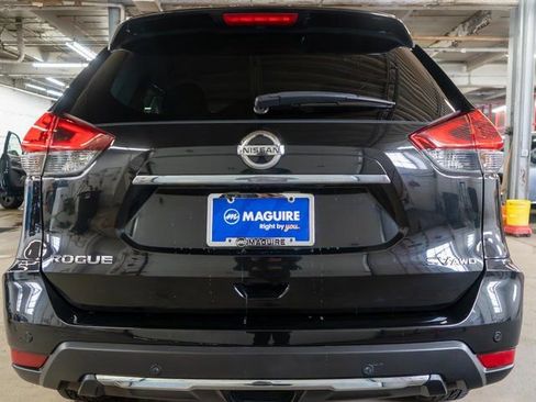 Used 2020 Nissan Rogue SV w/ Premium Package image 7