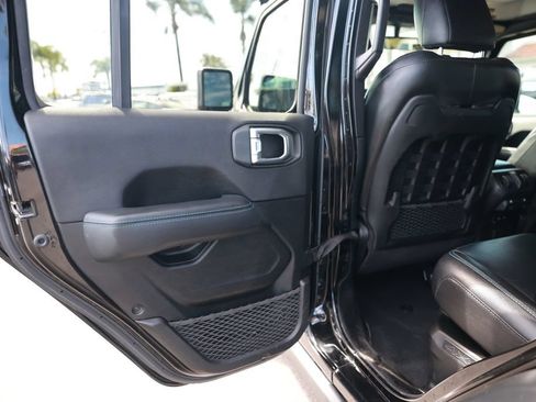Used 2022 Jeep Wrangler Unlimited Rubicon 4xe w/ Cold Weather Group AWD/4WD image 38