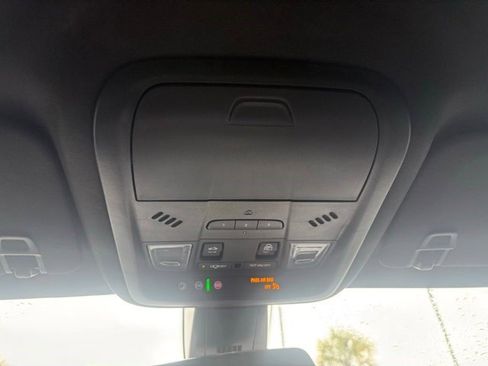 Certified 2024 Cadillac XT6 Luxury FWD image 21