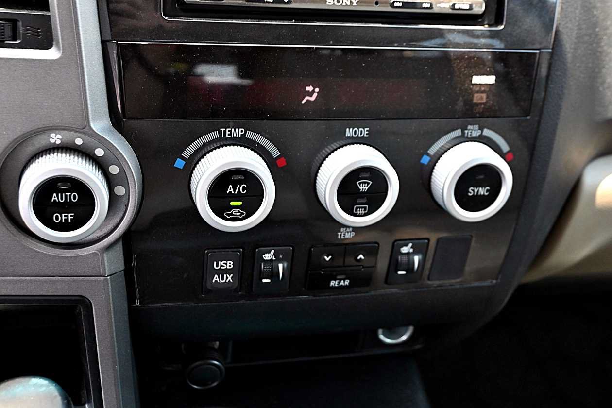 Used 2012 Toyota Sequoia SR5 RWD image 24