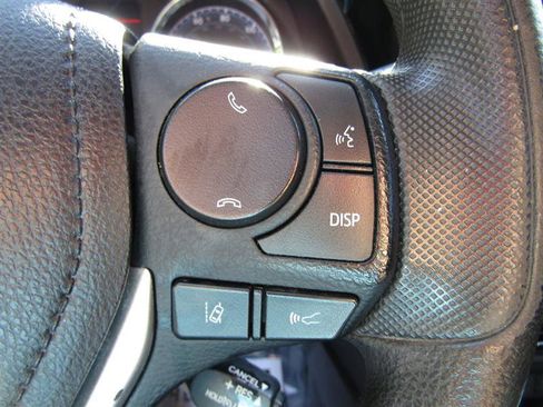 Used 2018 Toyota Corolla LE image 14