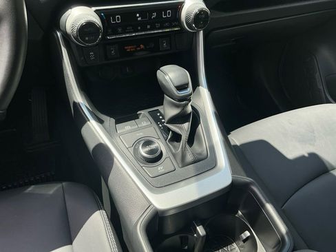 Used 2022 Toyota RAV4 XLE Premium AWD/4WD image 12