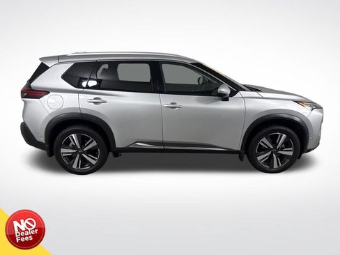 Used 2023 Nissan Rogue SL w/ SL Premium Package FWD image 2