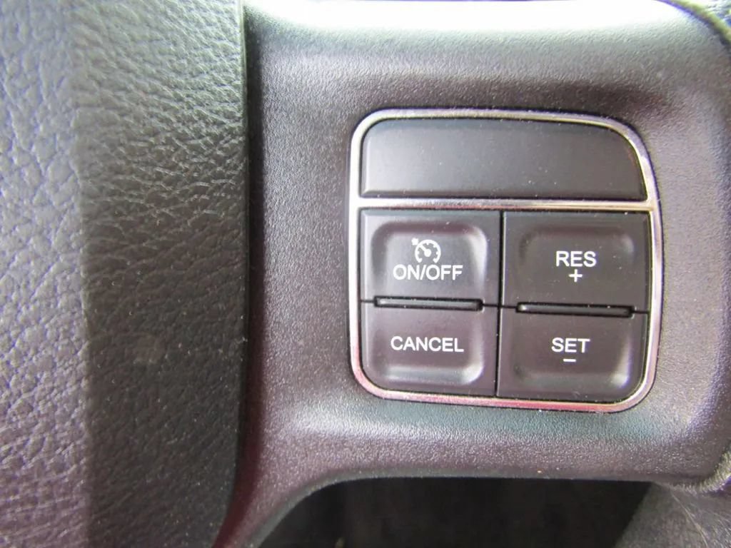 Used 2015 RAM 2500 SLT AWD/4WD image 16
