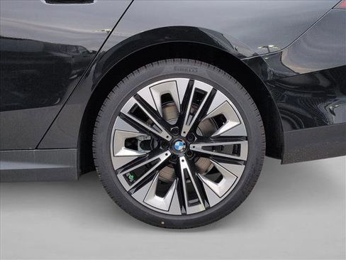 New 2026 BMW 530i xDrive w/ Premium Package AWD/4WD image 10