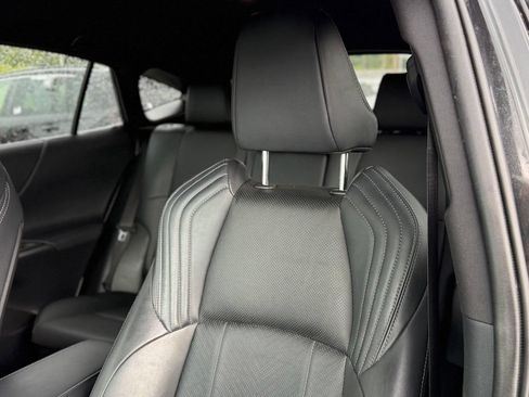 Used 2021 Toyota Venza XLE w/ Softex Package AWD/4WD image 11