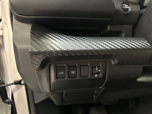 Used 2024 Subaru Ascent Premium w/ Convenience Package image 22