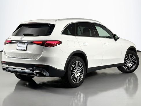 Used 2026 Mercedes-Benz GLC 300 image 12