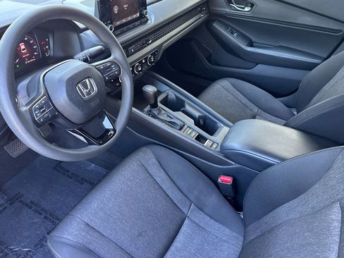 Used 2023 Honda Accord EX image 4