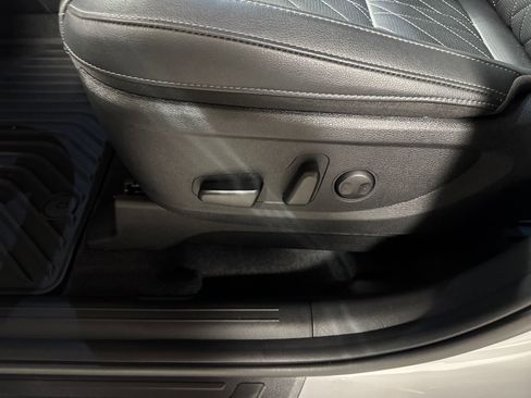 Used 2025 Kia Telluride AWD image 15