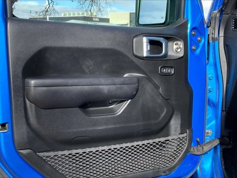 Used 2021 Jeep Gladiator Rubicon w/ Trailer Tow Package image 21