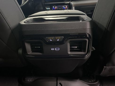 New 2025 GMC Sierra 3500 AT4 w/ AT4 Premium Plus Package image 15