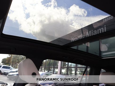 Used 2019 Volkswagen Tiguan SEL Premium R-Line image 4