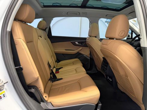 Used 2020 Audi Q7 2.0T Premium Plus w/ Premium Plus Package AWD/4WD image 25