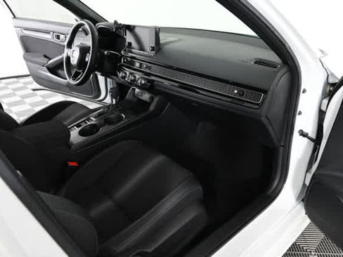 Used 2025 Honda Civic Sport image 8