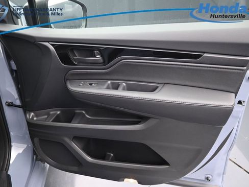 New 2026 Honda Odyssey Touring image 13