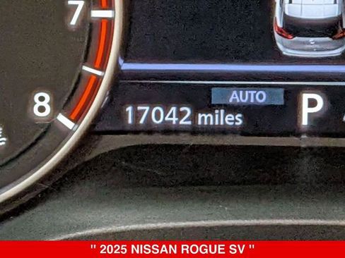 Certified 2025 Nissan Rogue SV w/ SV Premium Package AWD/4WD image 21
