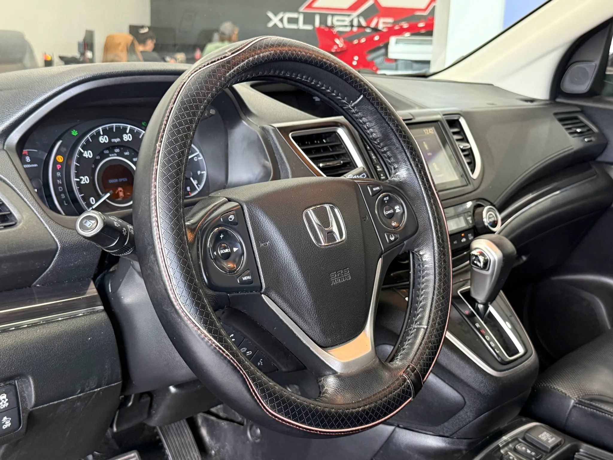 Used 2015 Honda CR-V Touring image 9