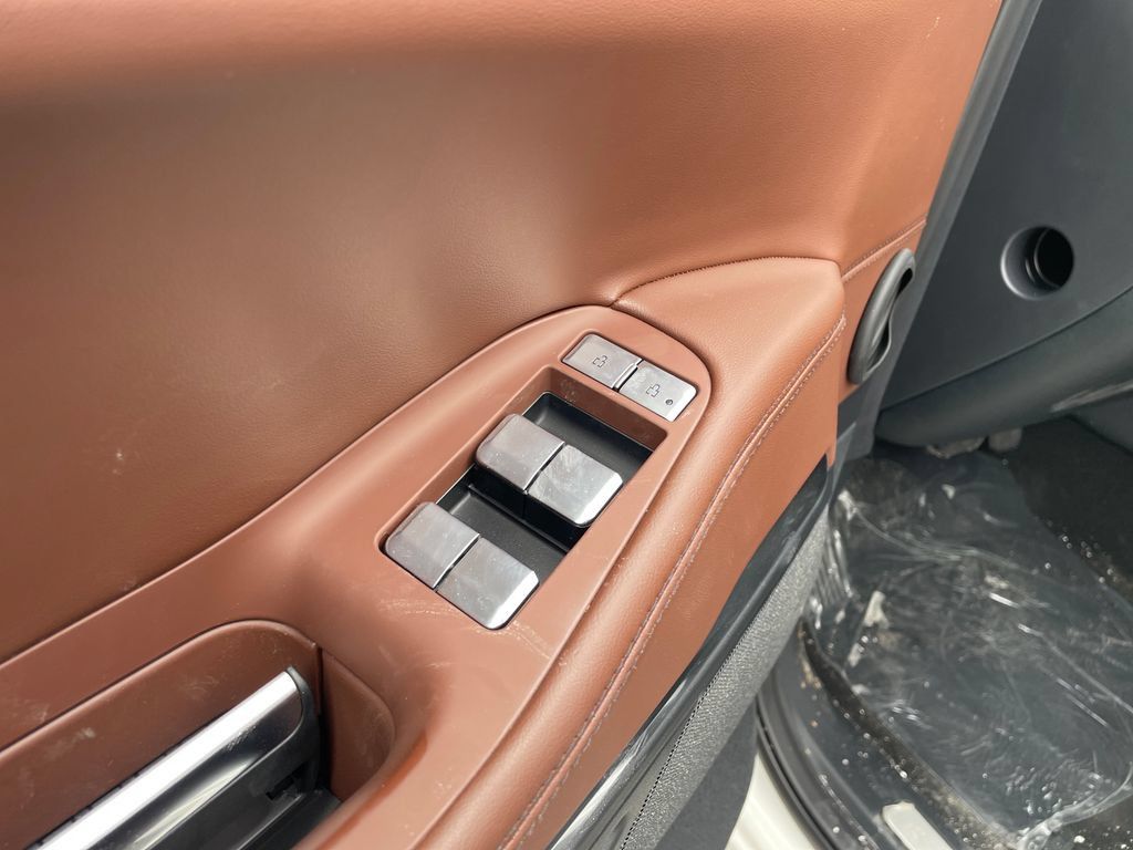 New 2026 Lincoln Navigator Reserve AWD/4WD image 16