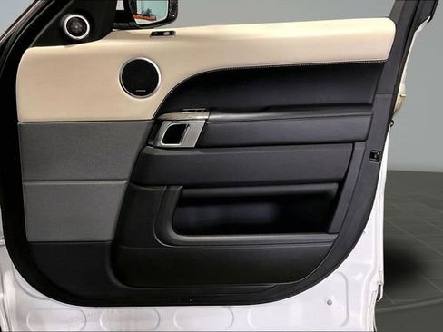 Used 2018 Land Rover Range Rover Sport Supercharged image 24