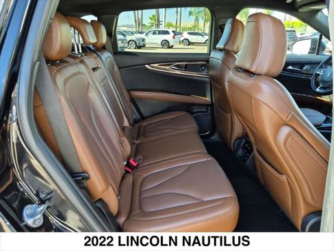 Certified 2022 Lincoln Nautilus Reserve FWD image 25