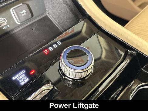 Used 2022 Jeep Grand Cherokee Limited w/ Luxury Tech Group II AWD/4WD image 24