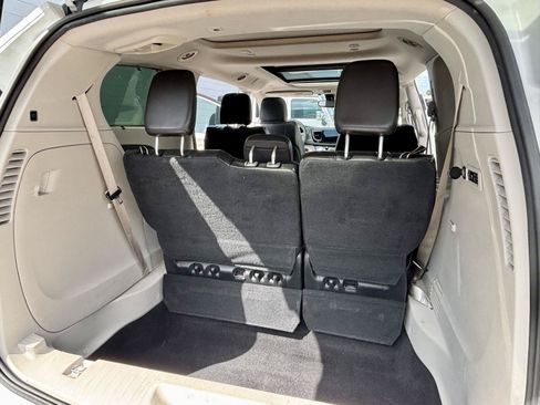 Used 2018 Chrysler Pacifica Limited FWD image 11