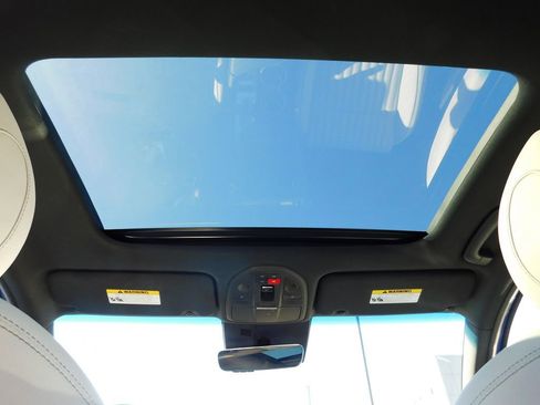 Used 2025 Genesis G70 3.3T Advanced image 18