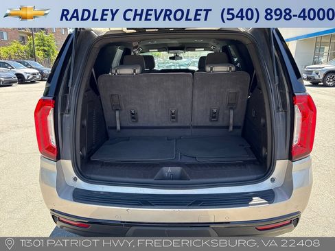 Used 2022 GMC Yukon SLE w/ Gmc Pro Safety Plus Package AWD/4WD image 10