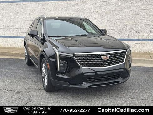 Used 2025 Cadillac XT4 Premium Luxury w/ Technology Package FWD image 1
