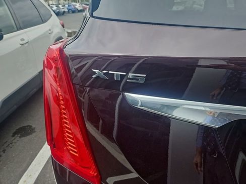 Used 2017 Cadillac XT5 Platinum w/ Driver Assist Package image 17