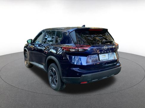 Used 2025 Nissan Rogue SV image 5